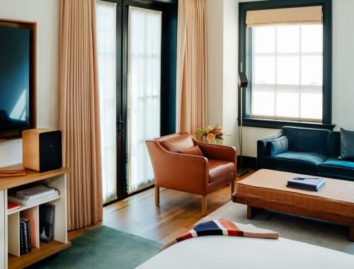 Den King Terrace Living Area 