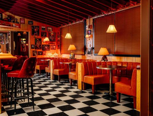 Ray's Hometown Bar Detroit