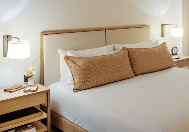 Den King Terrace Bed 