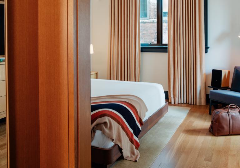 Study King Terrace Bed