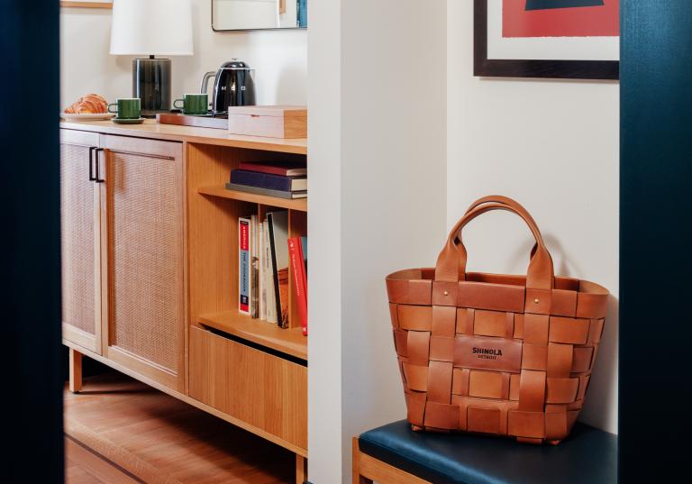 Study King Entryway