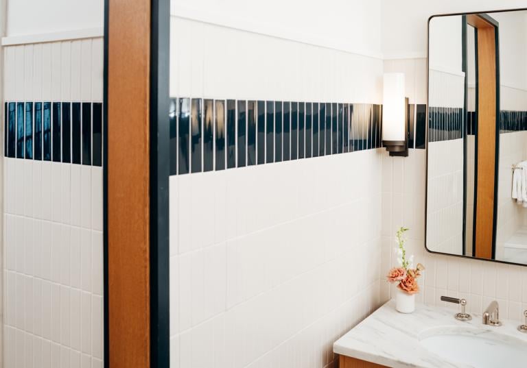 Cass King Room Bathroom
