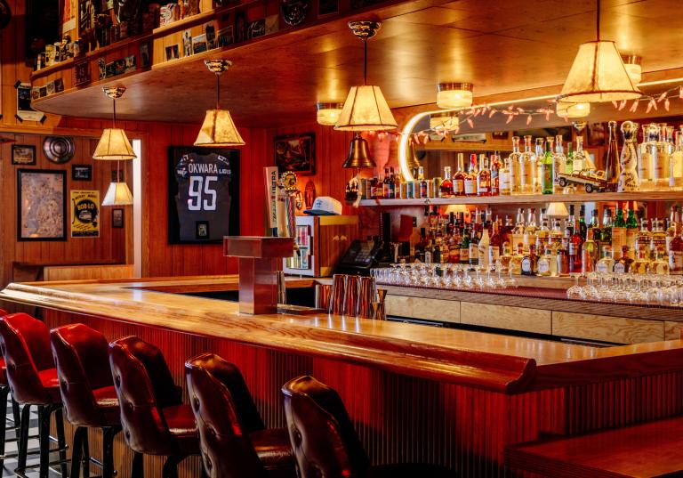 Ray's Hometown Bar