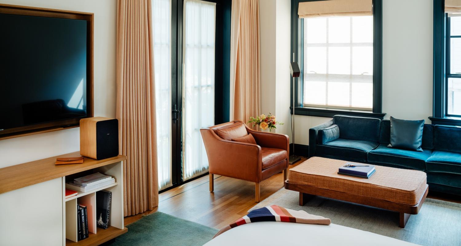 Den King Terrace Living Area 
