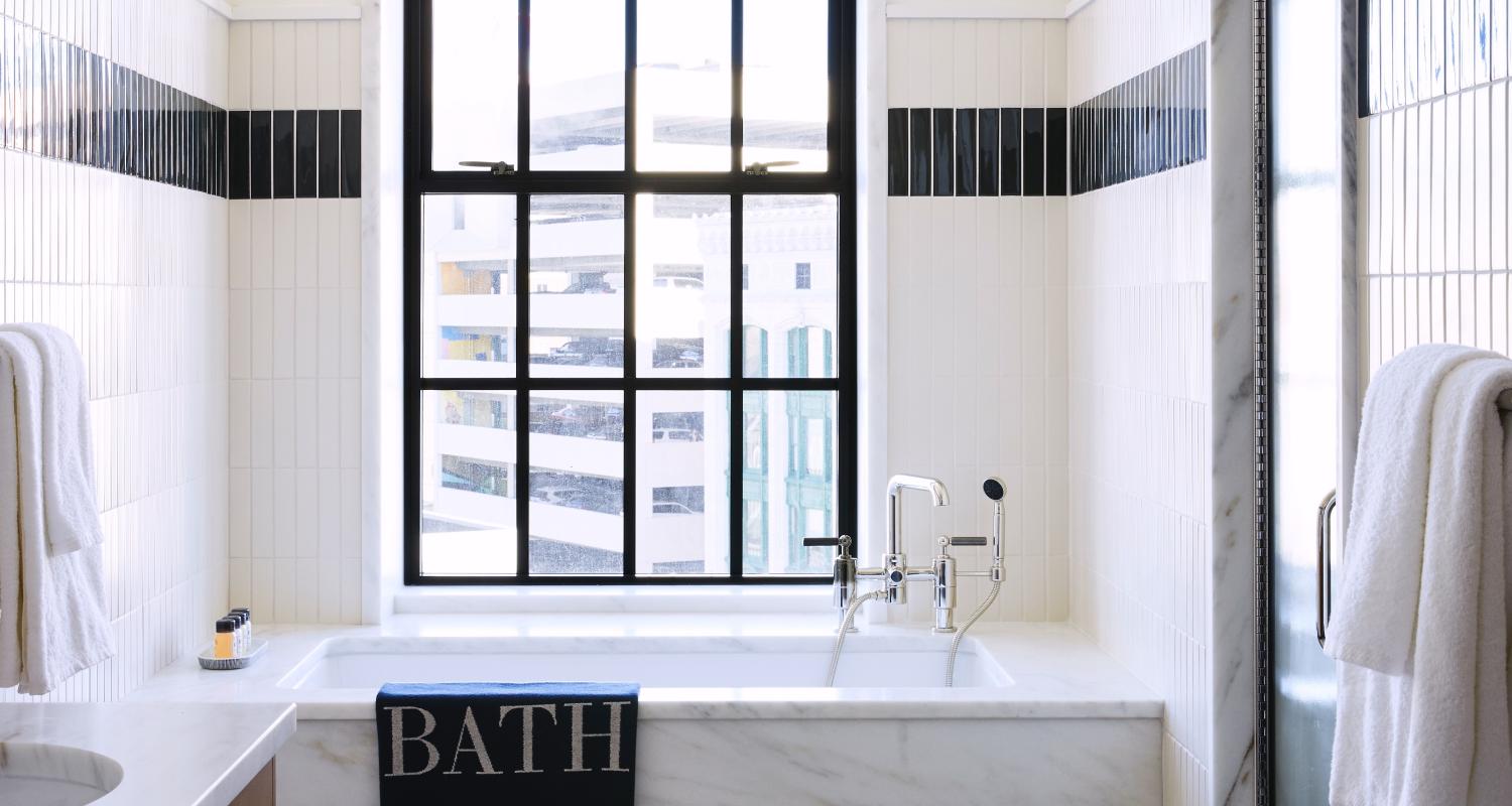 Gallery King Bathroom