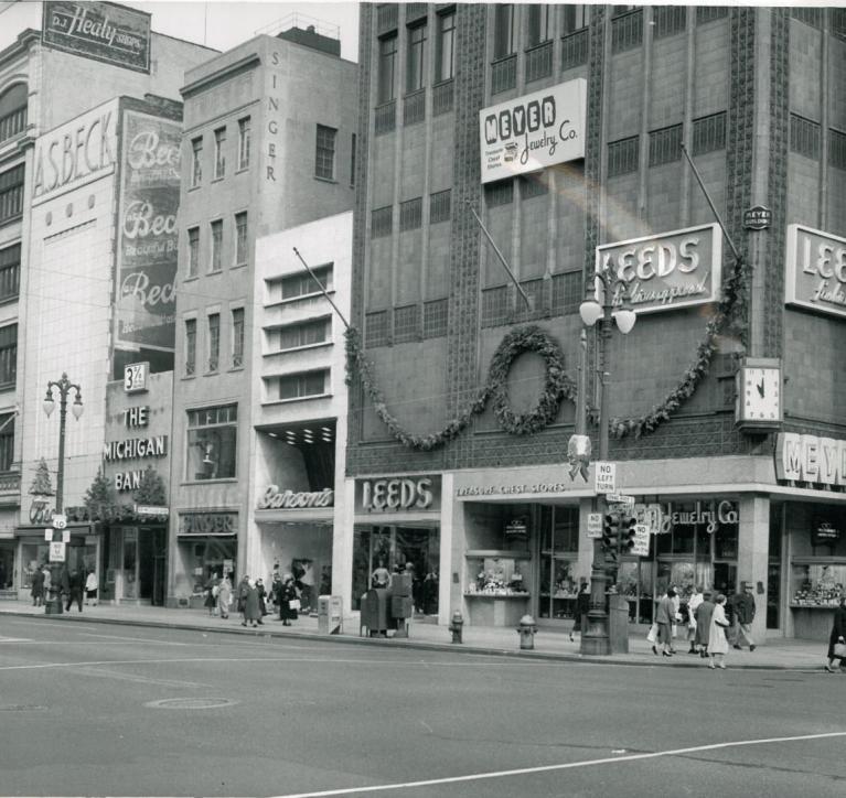 Black and white photo of Detroit in the 1900s